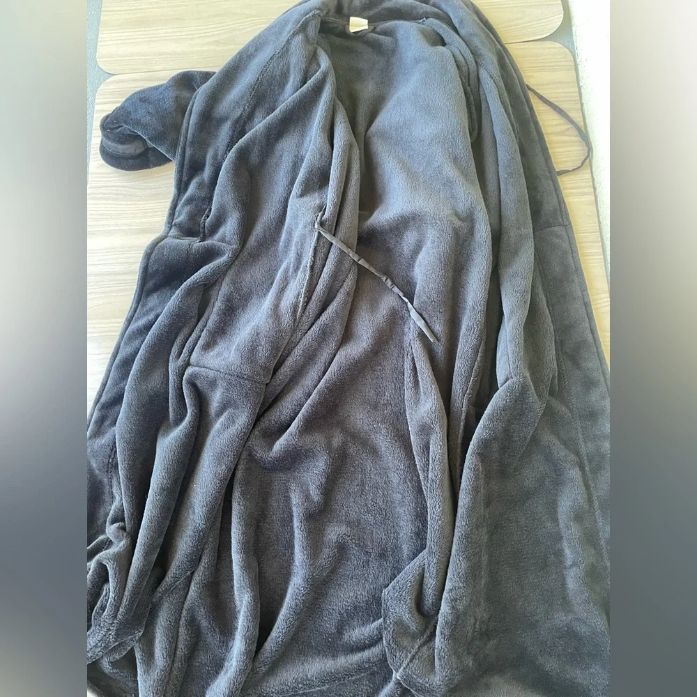 Soma Plush Black Women's Robe